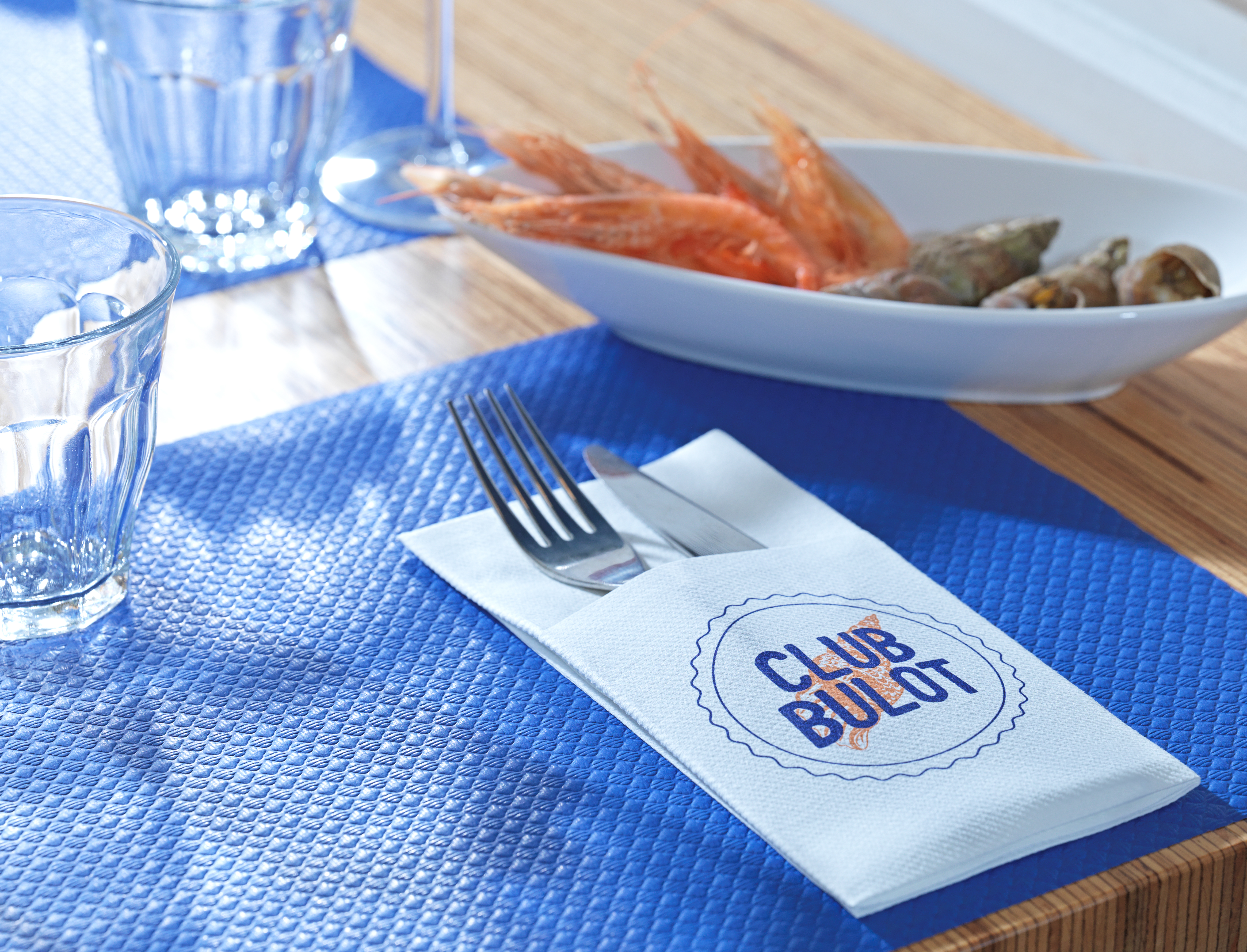 SET PAPIER GAUFRE BLEU MARINE + SERV CELISOFT PERSO (CLUB BULOT)_03